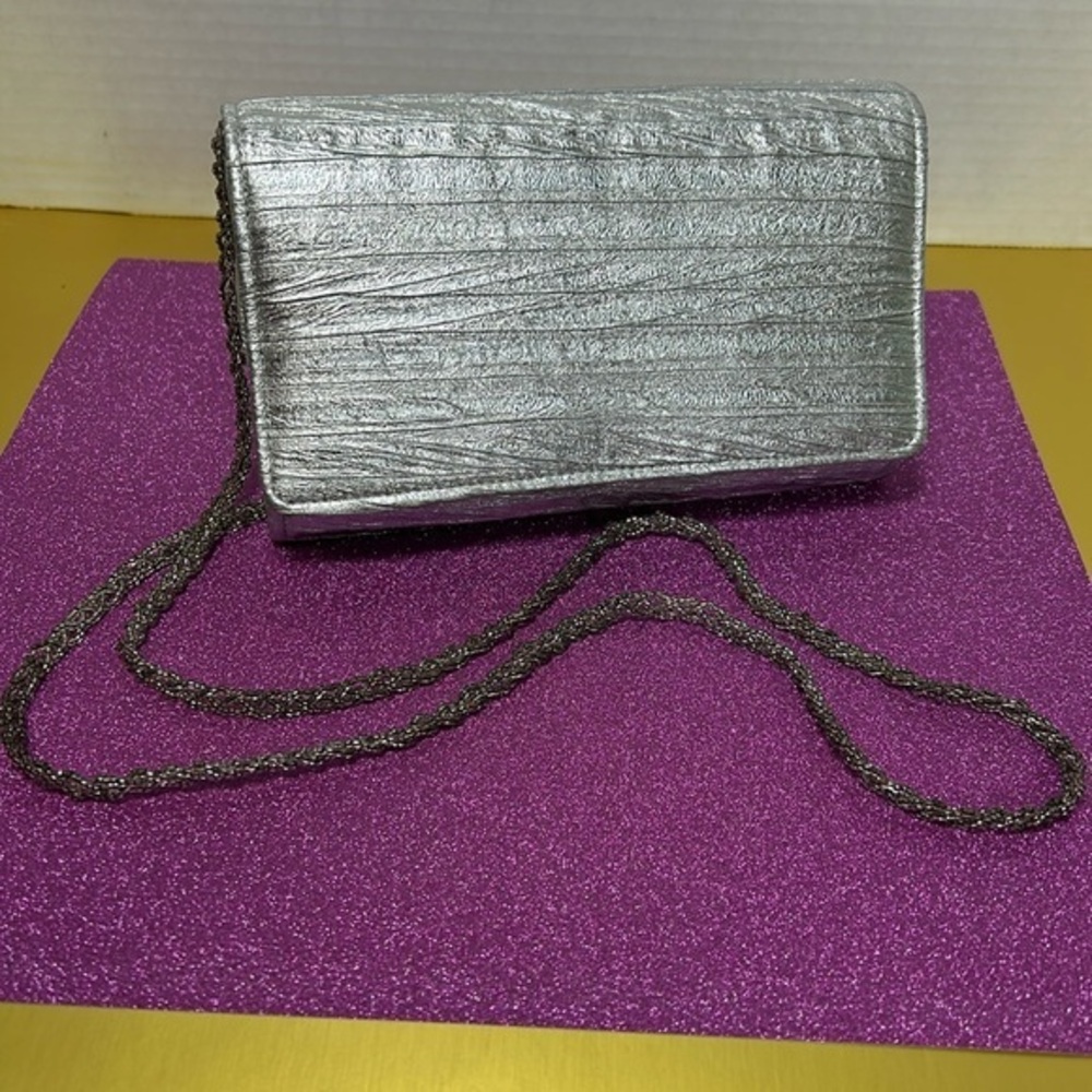 Silver hand bag…perfect for New Years Eve..🎆